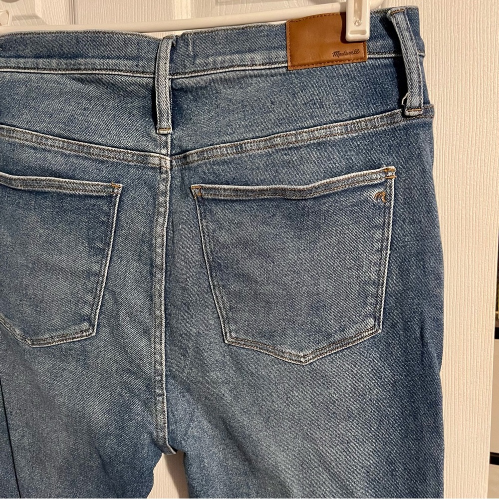Madewell 10" High-Rise Skinny Jeans Raw Hem Button Fly Size 33 - Picture 4 of 5